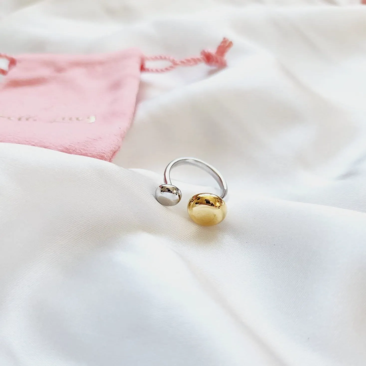 Vixyn Double Tone Ring