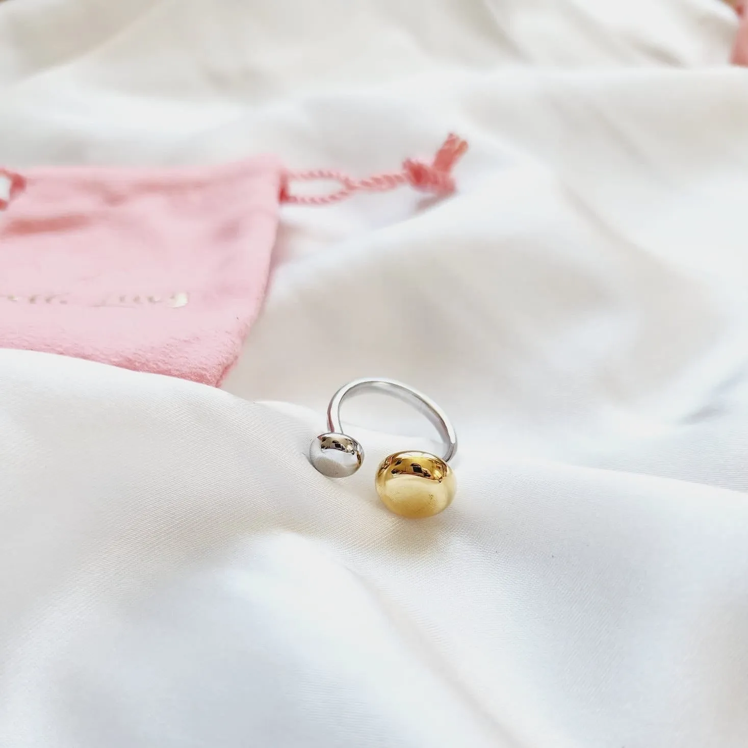 Vixyn Double Tone Ring